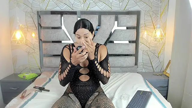 Alison Chan  online show from April 15, 2026, 8:42 pm