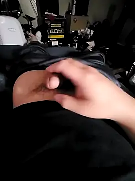 thickstickman online show from November 27, 2025, 9:39 pm