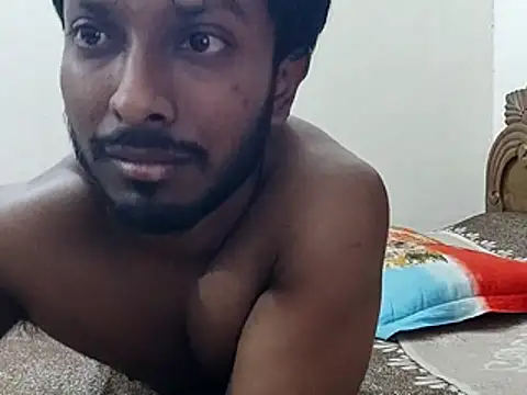 Snapshot of HunkyAriyan chatting on December 17, 2025, 1:50 pm HunkyAriyan online show from December 17, 2025, 1:50 pm