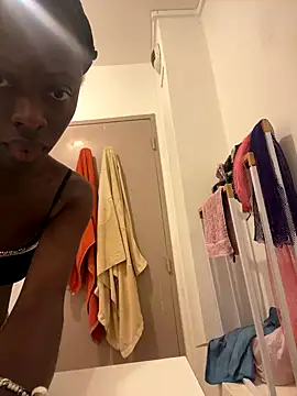 pupine35 online show from September 9, 2025, 1:54 pm