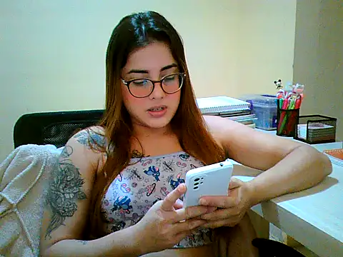 maliamiller online show from September 30, 2025, 12:04 am