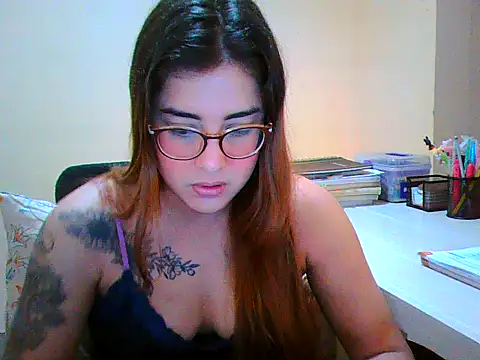 maliamiller online show from November 6, 2025, 4:24 am