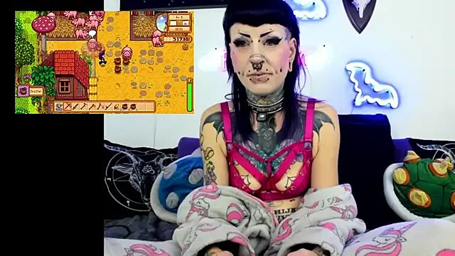 Snapshot of Purple_Coffin666 chatting on May 16, 2026, 11:31 am Purple Coffin666 online show from May 16, 2026, 11:31 am