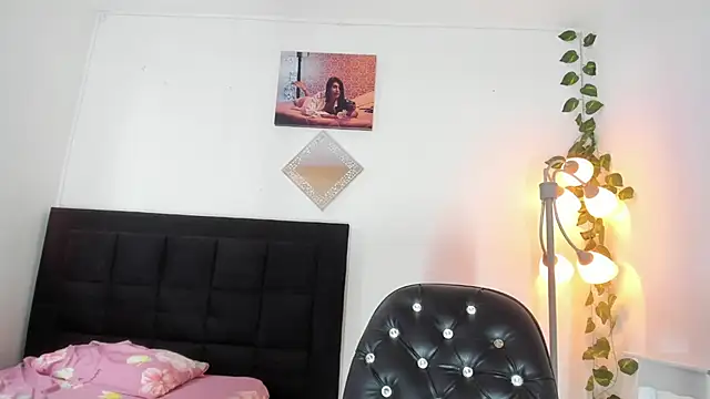 kattadoll online show from September 18, 2025, 6:54 pm