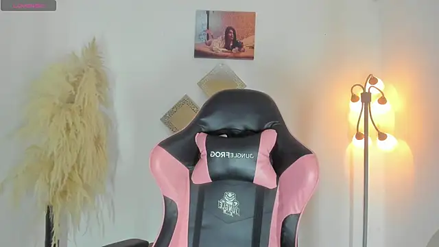 kattadoll online show from March 29, 2026, 10:54 pm