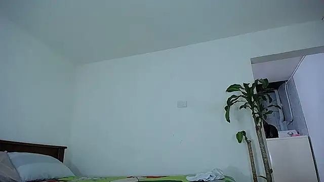 diamond black00 online show from February 15, 2025, 4:47 am