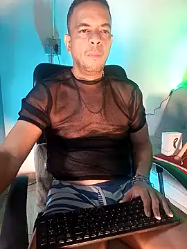 latinmartin73 online show from January 19, 2025, 12:49 am