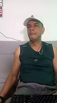 latinmartin73 online show from February 18, 2025, 12:04 am