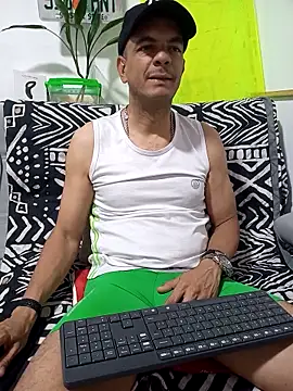 latinmartin73 online show from September 16, 2025, 2:56 am