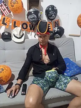 latinmartin73 online show from October 27, 2025, 1:53 am