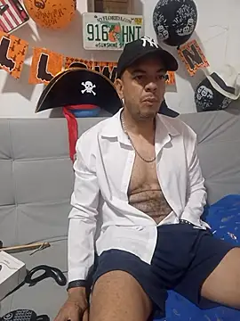 latinmartin73 online show from November 1, 2025, 1:35 pm