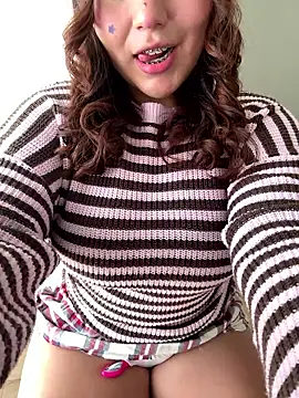 kittyfresita online show from April 7, 2026, 3:45 pm