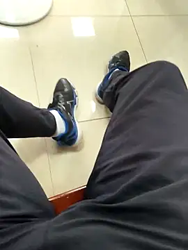 huzi518 online show from September 18, 2025, 7:21 am