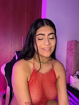 miakhalifaaa  online show from November 20, 2025, 8:30 pm