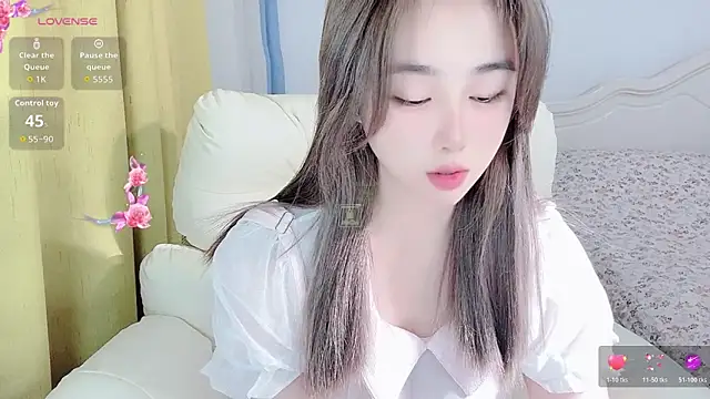 Snapshot of Caitlyn__ chatting on February 22, 2026, 2:04 pm Caitlyn online show from February 22, 2026, 2:04 pm