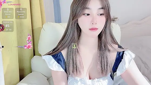 Snapshot of Caitlyn__ chatting on February 27, 2026, 1:22 pm Caitlyn online show from February 27, 2026, 1:22 pm