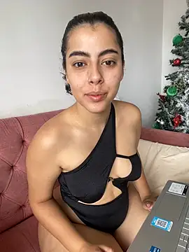 DakotaShelby online show from December 18, 2024, 10:35 pm