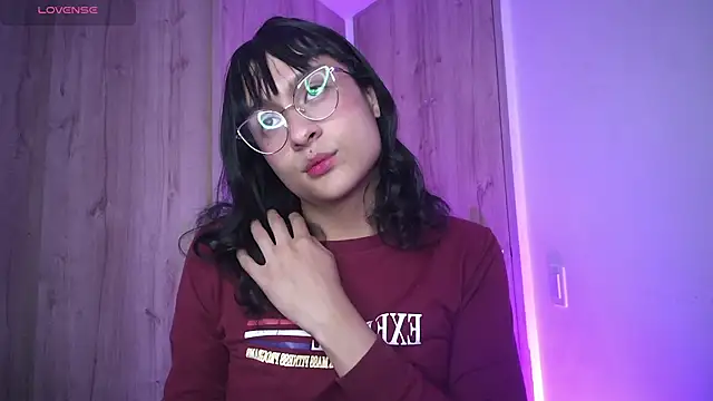 Kiitygirl online show from January 5, 2025, 6:02 pm