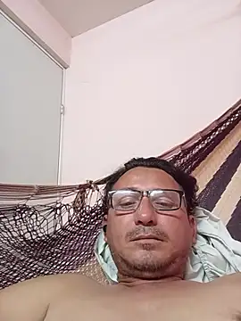 Andresguz35 online show from October 23, 2025, 4:34 am