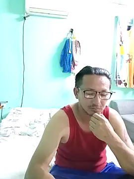 Andresguz35 online show from March 5, 2026, 2:29 am