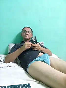 Andresguz35 online show from March 19, 2026, 3:10 am