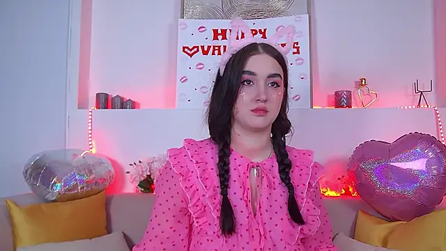 ChristinaMilton online show from February 14, 2025, 6:29 pm