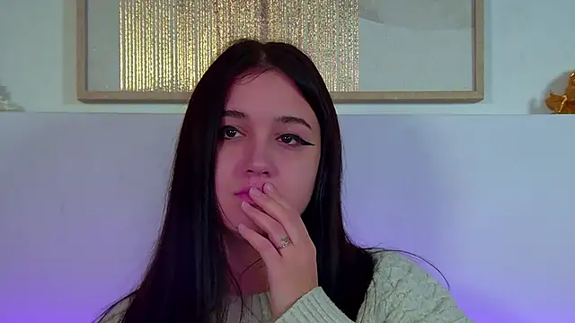 ChristinaMilton online show from October 5, 2025, 5:39 am