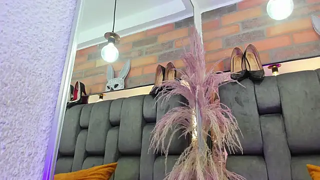 JESSYCORTES online show from October 18, 2025, 4:30 pm