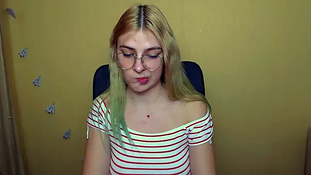 Luna Lush  online show from December 18, 2024, 12:29 pm