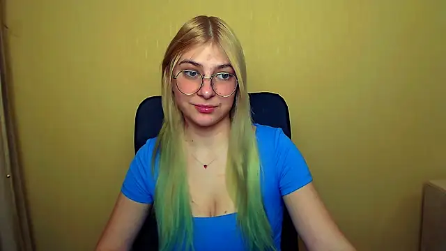 Luna Lush  online show from January 25, 2025, 11:34 am