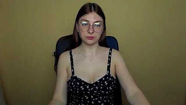 Snapshot of Luna_Lush_ chatting on May 21, 2026, 8:43 am Luna Lush online show from May 21, 2026, 8:43 am