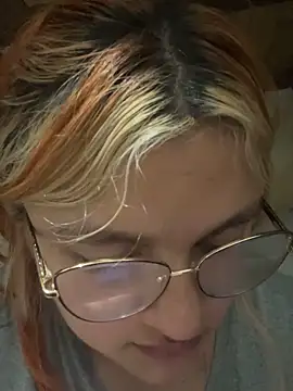 SophiaWeestt99 online show from September 11, 2025, 3:17 am