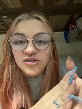 SophiaWeestt99 online show from October 2, 2025, 3:35 am