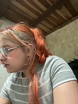 SophiaWeestt99 online show from November 13, 2025, 3:38 am