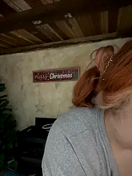 SophiaWeestt99 online show from December 3, 2025, 3:14 am