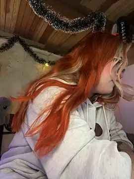 SophiaWeestt99 online show from December 16, 2025, 3:55 am