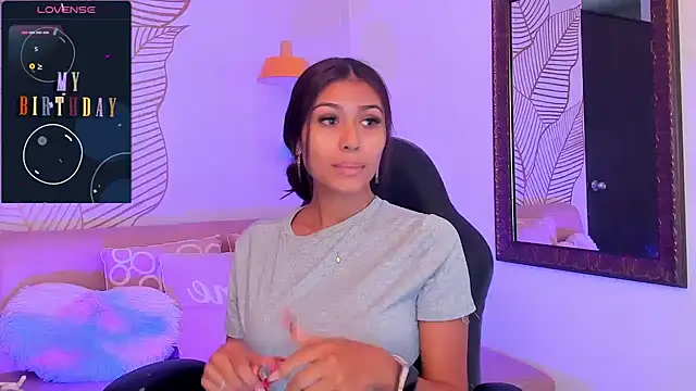 ZaraLim online show from December 13, 2024, 12:39 pm