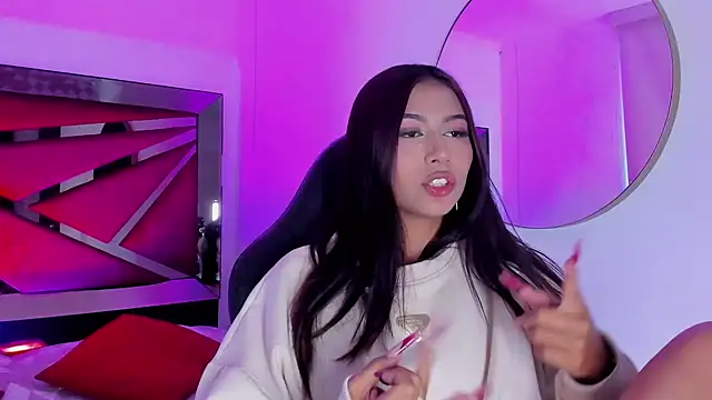 ZaraLim online show from December 20, 2024, 3:21 pm