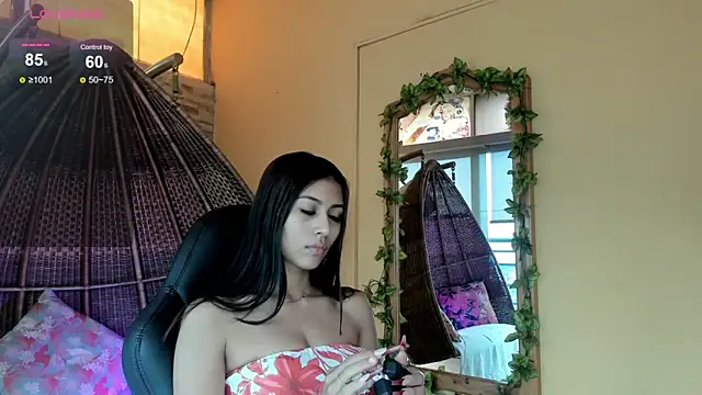 ZaraLim online show from December 23, 2024, 6:16 pm