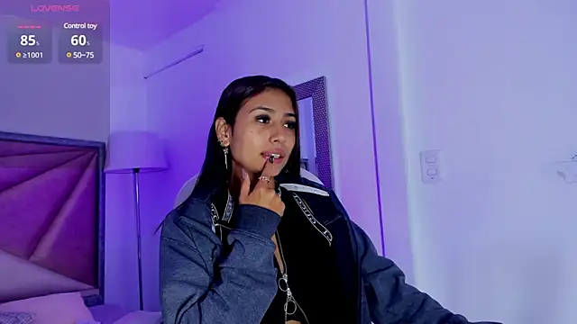 ZaraLim online show from December 28, 2024, 12:03 pm