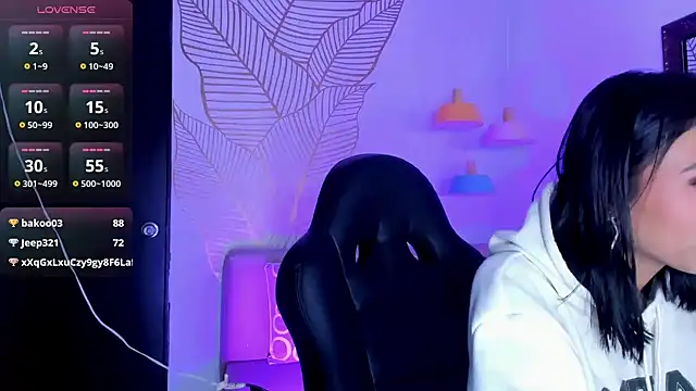 ZaraLim online show from January 18, 2025, 3:27 pm