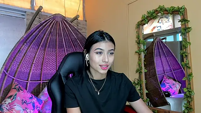 ZaraLim online show from January 27, 2025, 9:33 pm