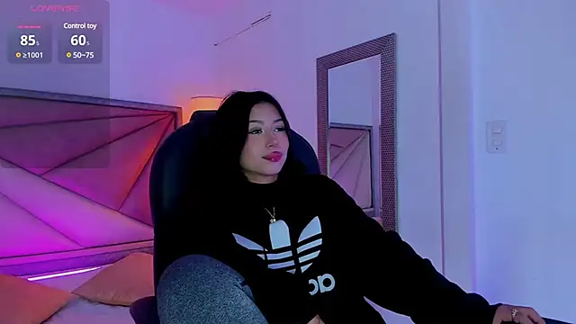 ZaraLim online show from February 21, 2025, 12:28 pm