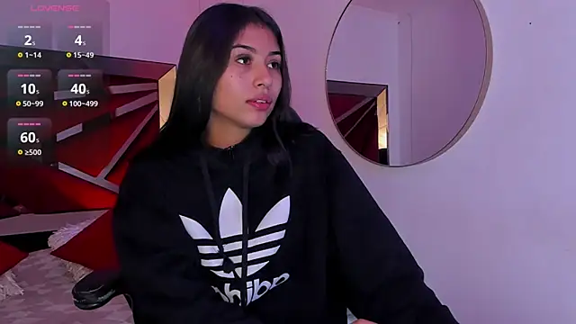 ZaraLim online show from March 3, 2025, 12:16 pm