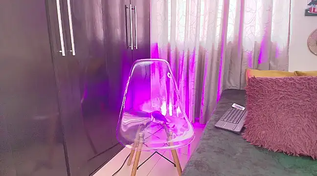 thiagowes online show from December 13, 2024, 8:37 pm