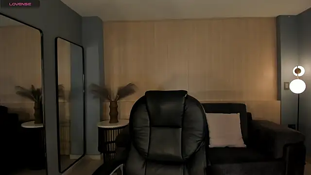 RebeccaHudson online show from September 26, 2025, 8:02 pm