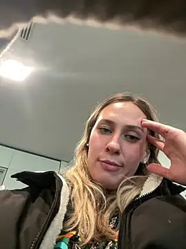 M1ssyk1ssy online show from January 13, 2025, 8:37 pm