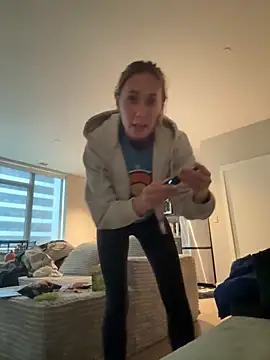 M1ssyk1ssy online show from November 7, 2025, 10:10 pm