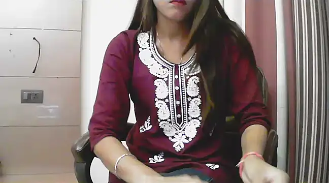 Snapshot of collage_hoty chatting on March 19, 2025, 5:28 pm collage hoty online show from March 19, 2025, 5:28 pm