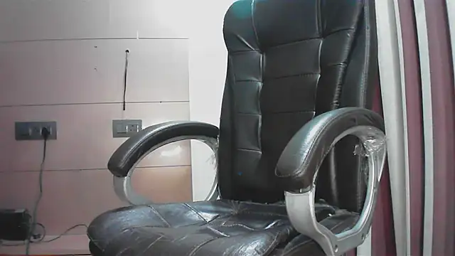 Snapshot of collage_hoty chatting on November 25, 2025, 9:04 pm collage hoty online show from November 25, 2025, 9:04 pm